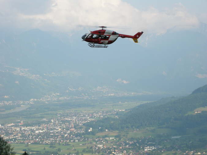 EC145 auf dem Weg ins Spital