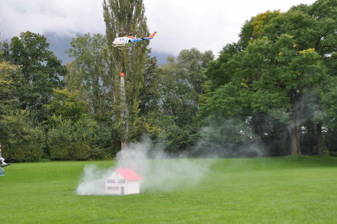 Haus steht in Vollbrand