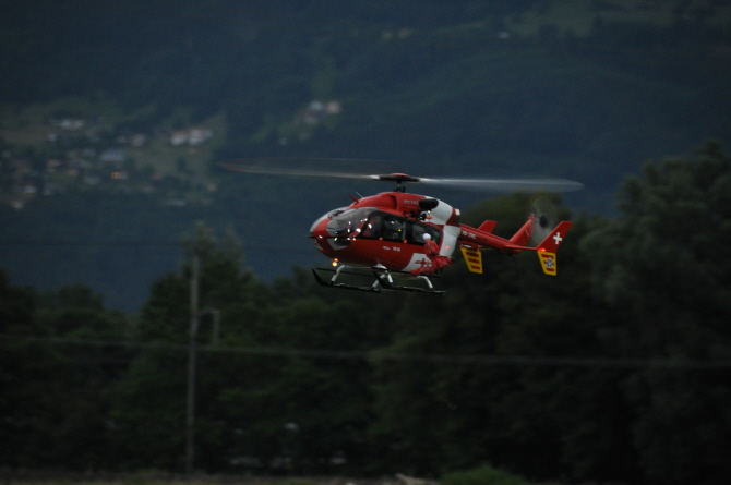 EC145 beim eindunkeln