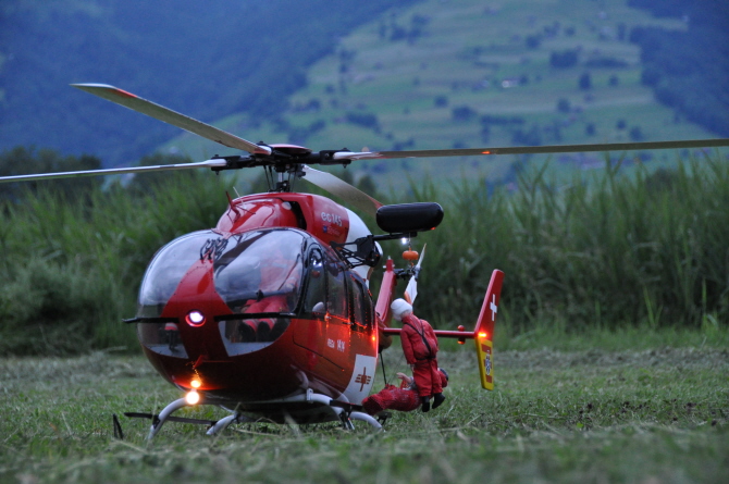 EC145 beleuchtet