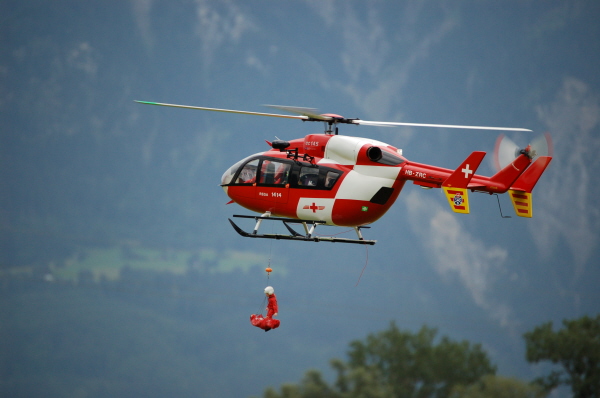 EC145 mit Krahn