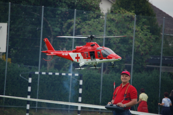 Pirmin mit seiner Agusta A109kK (REGA)